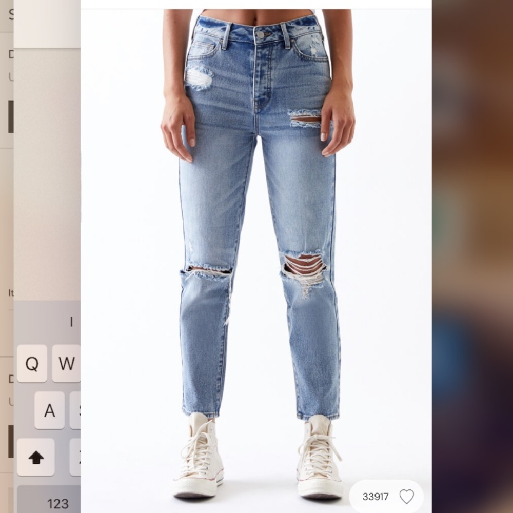 PACSUN LIGHT WASH MOM JEANS